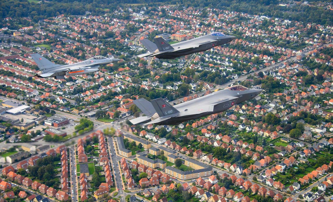 F-35 og F-16 på rundtur over Danmark